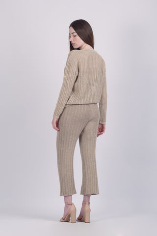 Juya Alpaca Sweater — lightweight alpaca knit inspired by air, handmade in Bolivia.