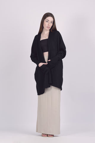 Yaja Alpaca Cardigan — lightweight alpaca cardigan with pockets, timeless layering piece handmade in Bolivia.