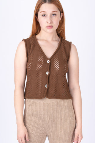 Panti Alpaca Vest — hand-crocheted alpaca vest with openwork stitch, crystal or mother-of-pearl buttons, artisan-made in Bolivia.