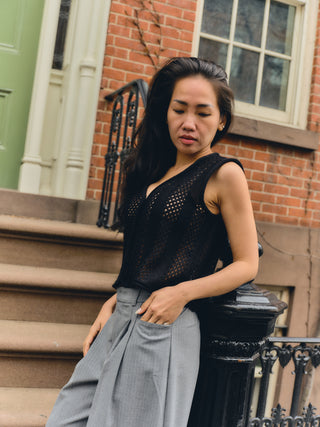 Panti Alpaca Vest — hand-crocheted alpaca vest with openwork stitch, crystal or mother-of-pearl buttons, artisan-made in Bolivia.