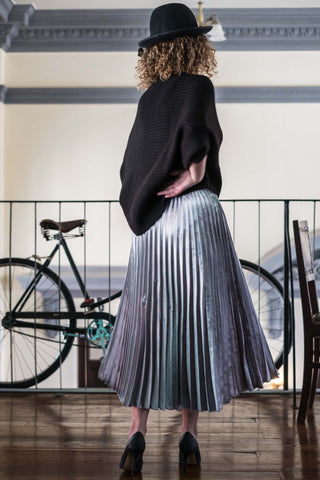 Warawara Alpaca Poncho — alpaca sweater-poncho with sleeves and flowing silhouette, handmade in Bolivia.